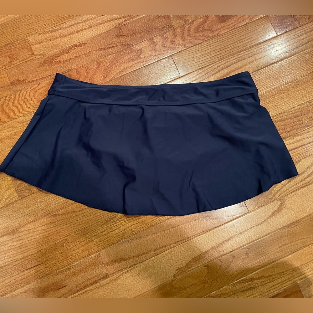 NWT Kona Sol XL swim skirt